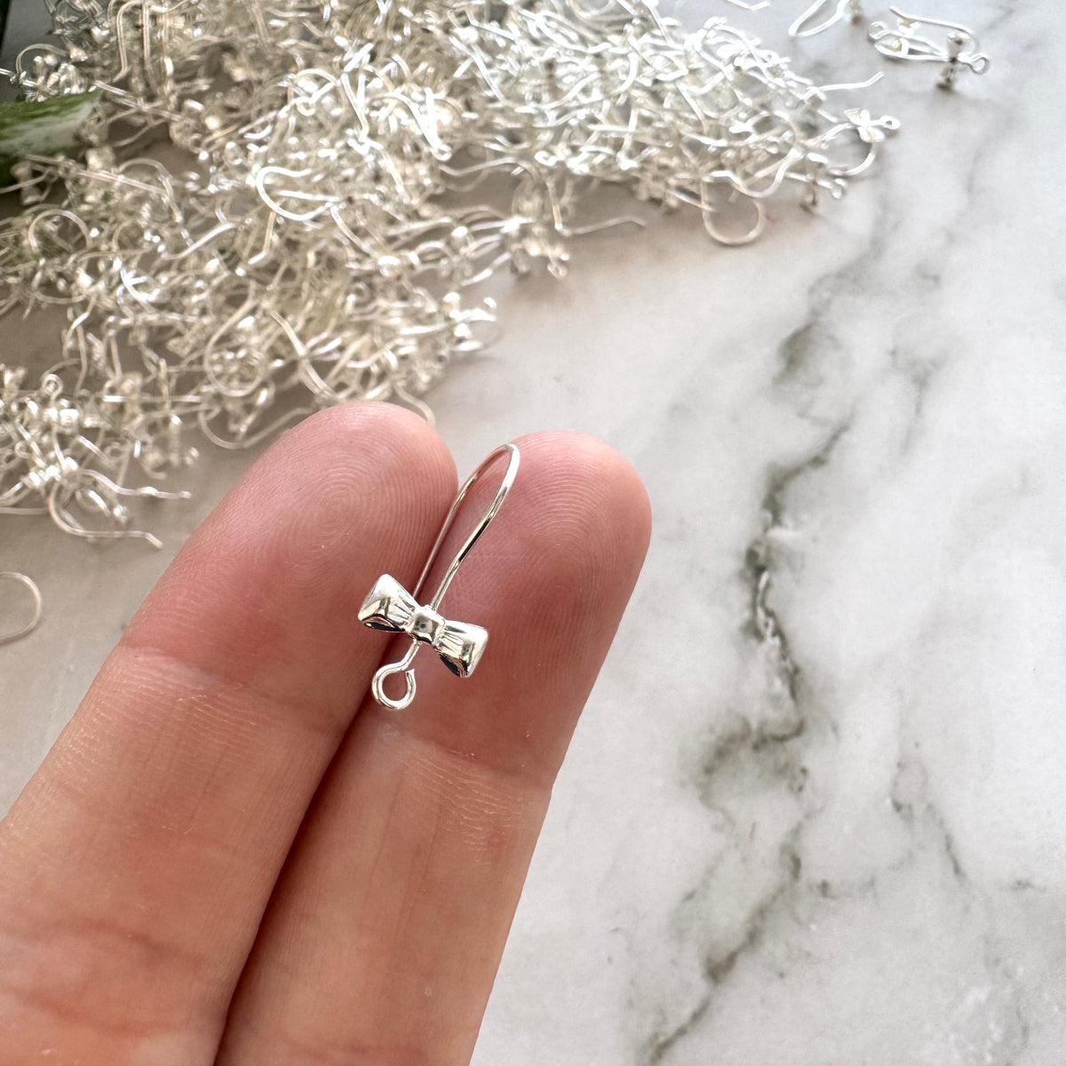 Bow Hook - Bright Silver (Vertical Loop)