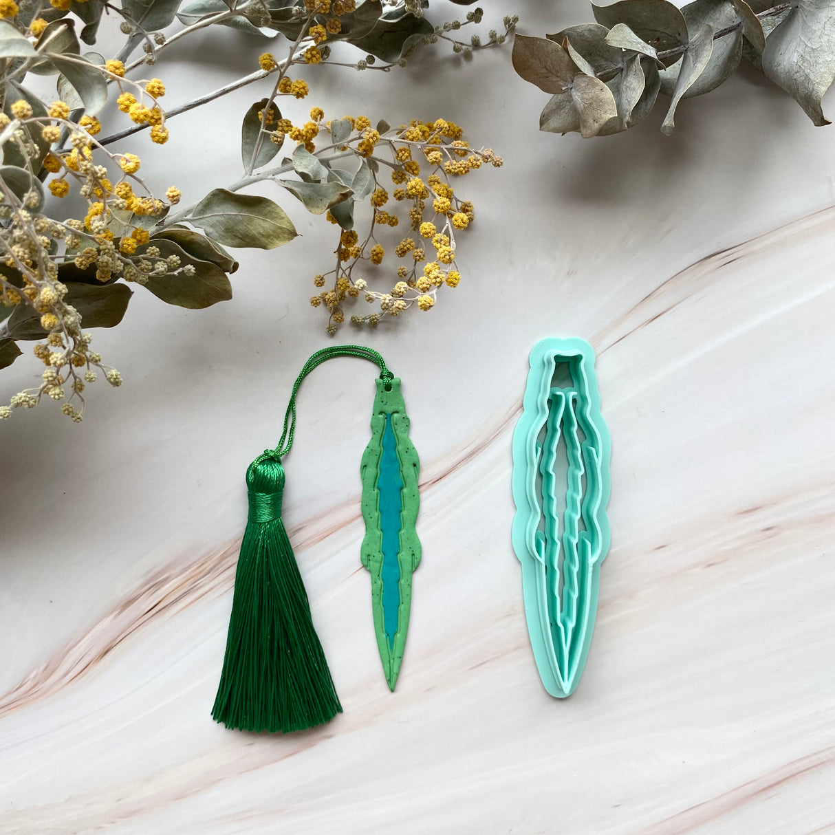 Crocodile Bookmark Cutter