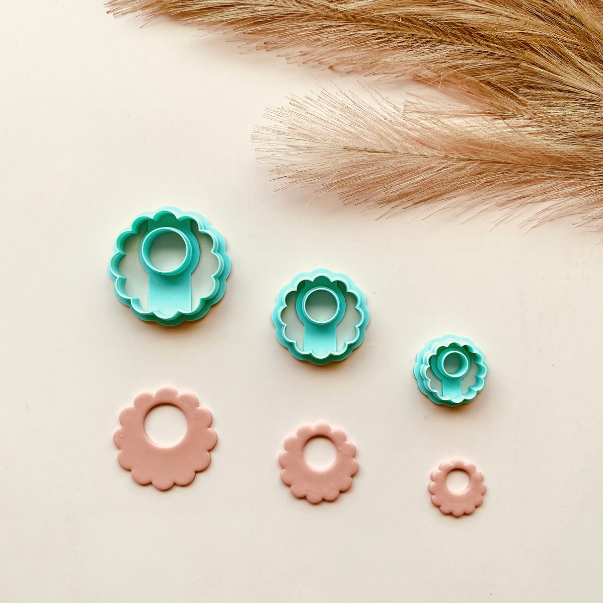 Scalloped Circle Hoopla Cutter