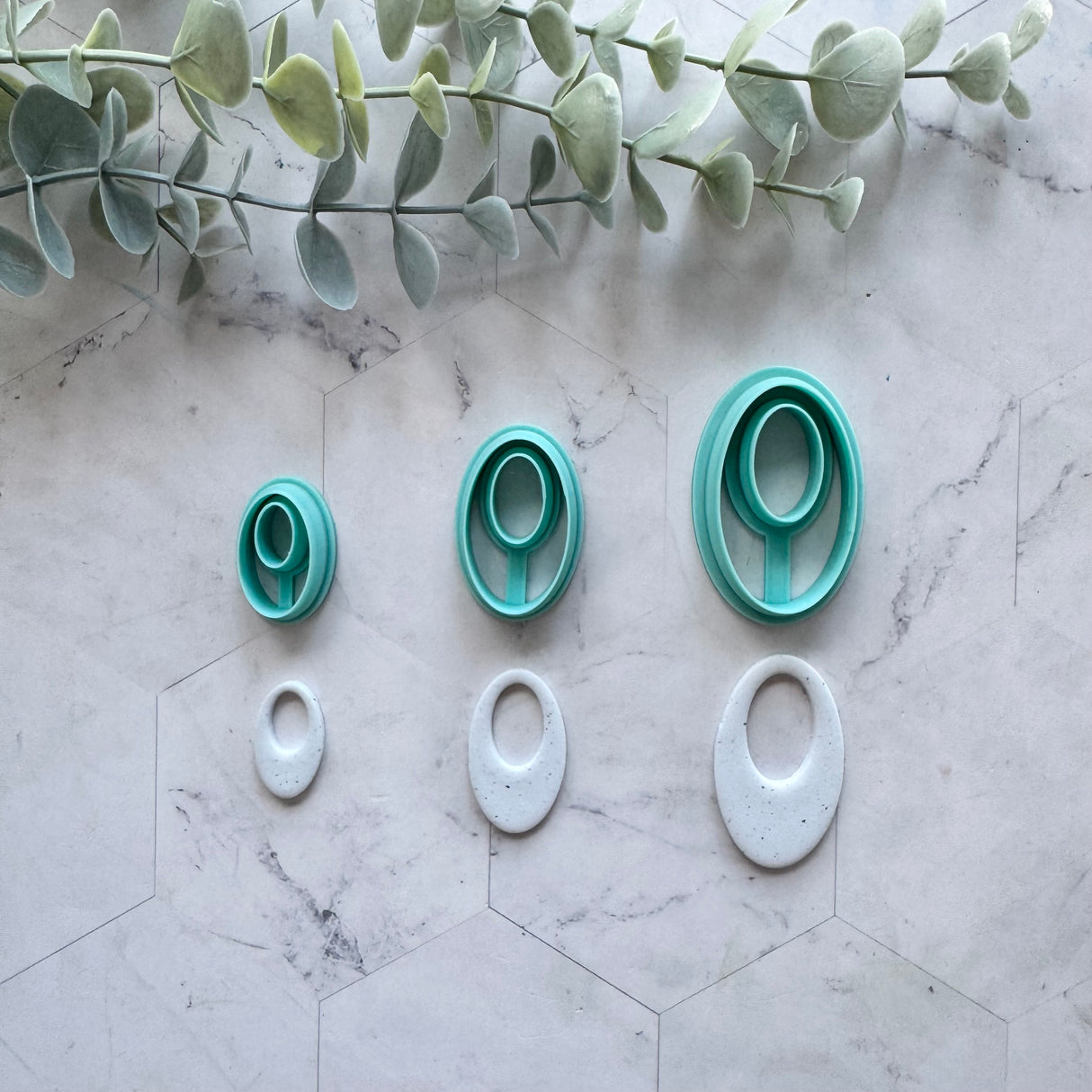 Retro Oval Hoopla Cutter