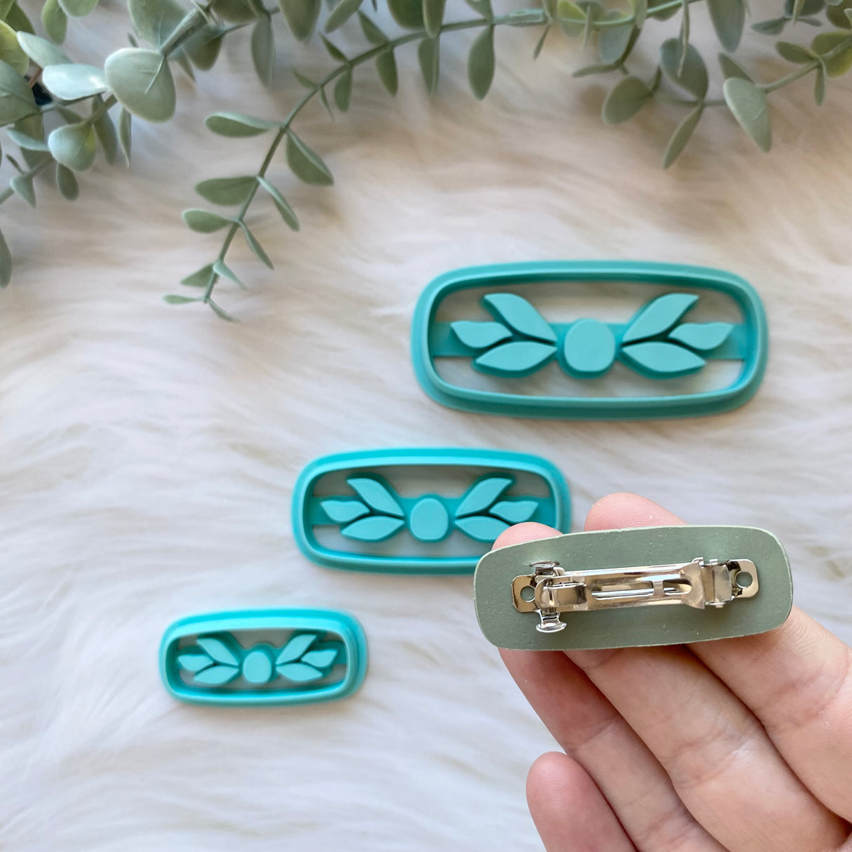 Winged Daisy Hair Clip Cutter