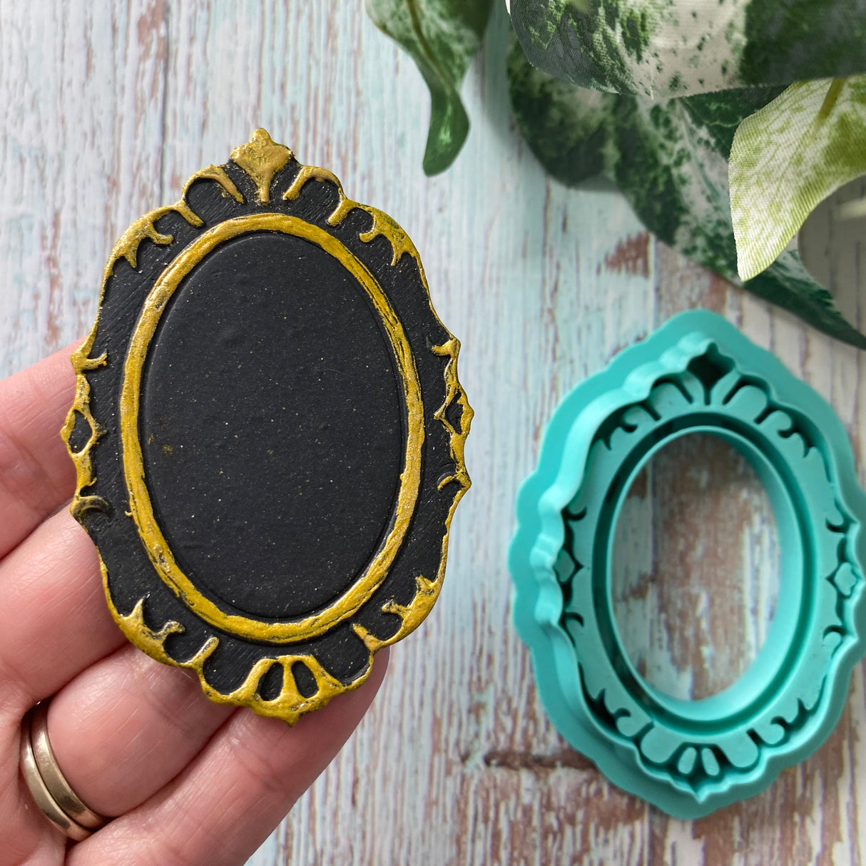 Mirror Mirror Frame Cutter