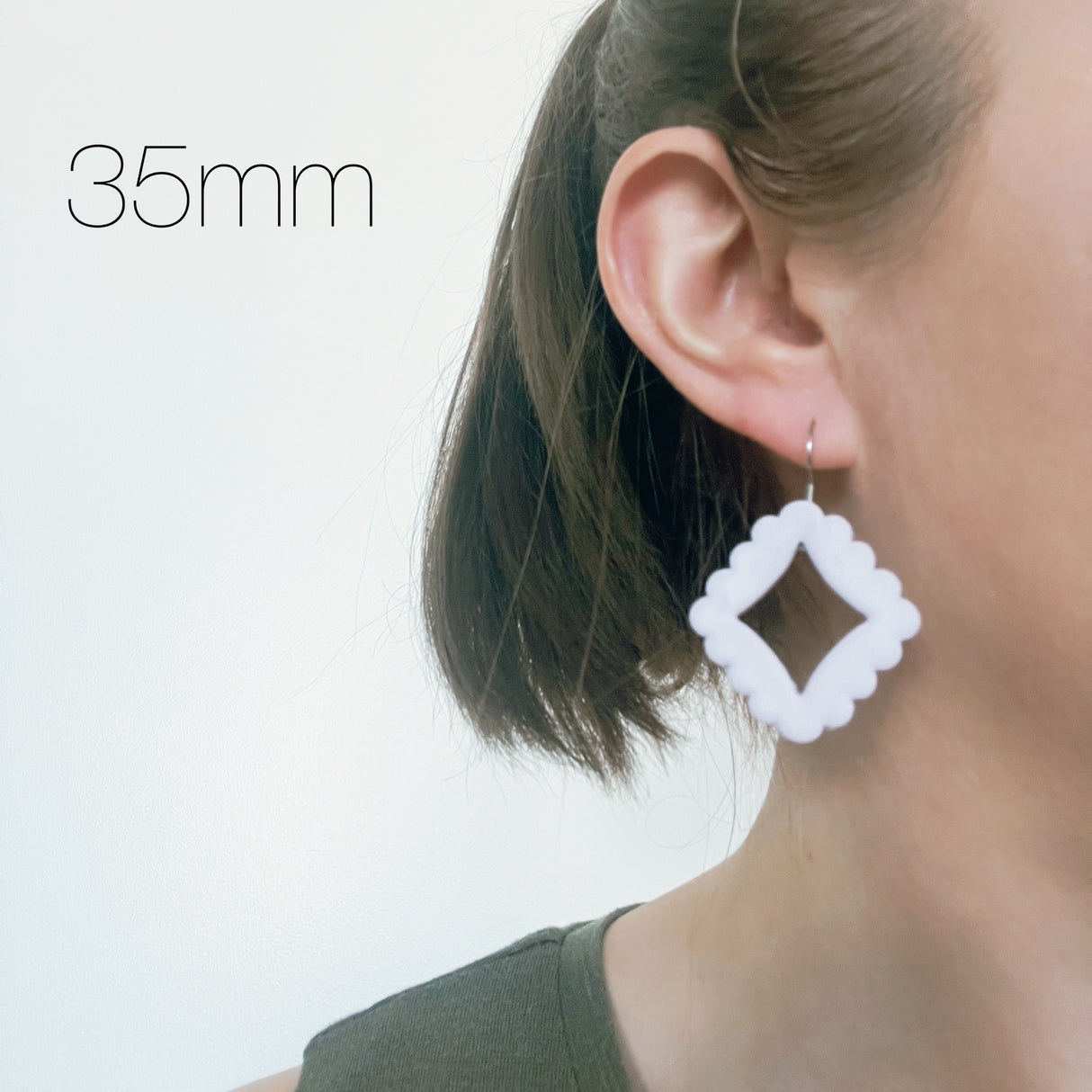 Scalloped Diamond Hoopla Cutter