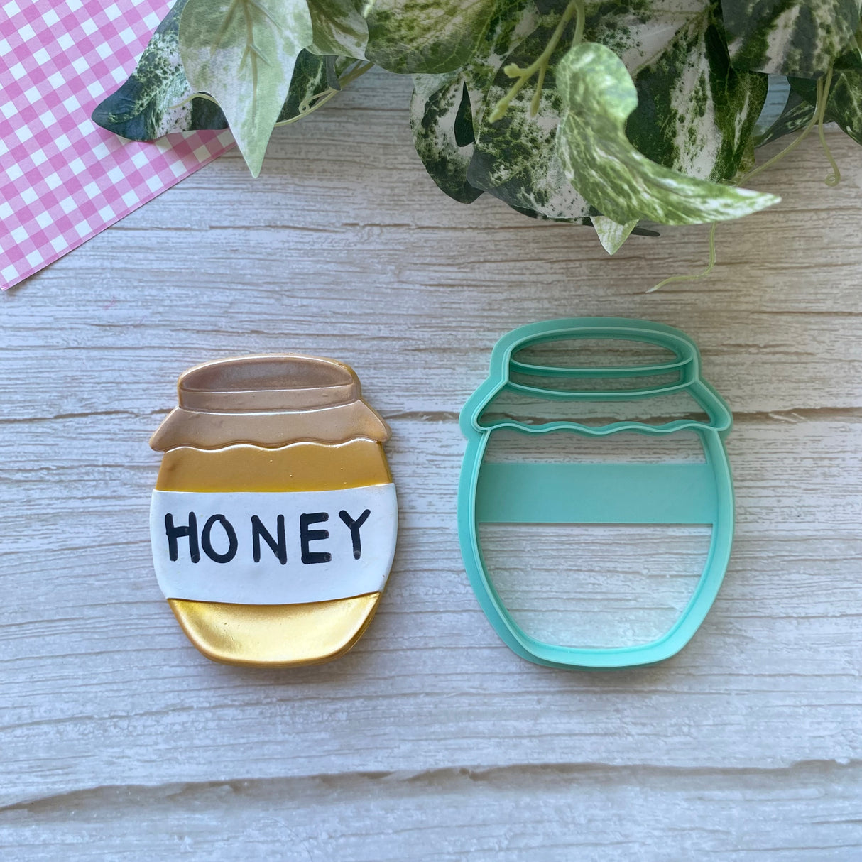 Honey Pot Decor Cutter