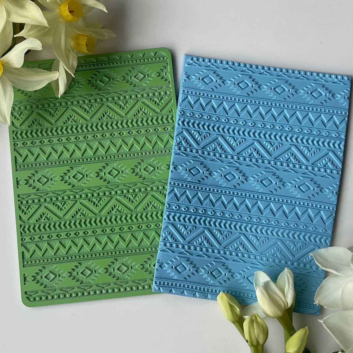 Aztec Style Sweater - Texture Mat