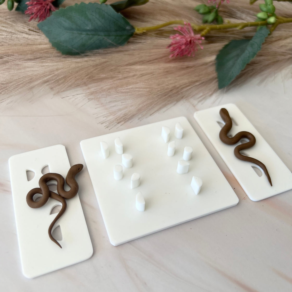 Snake Threads (Thread Guides)