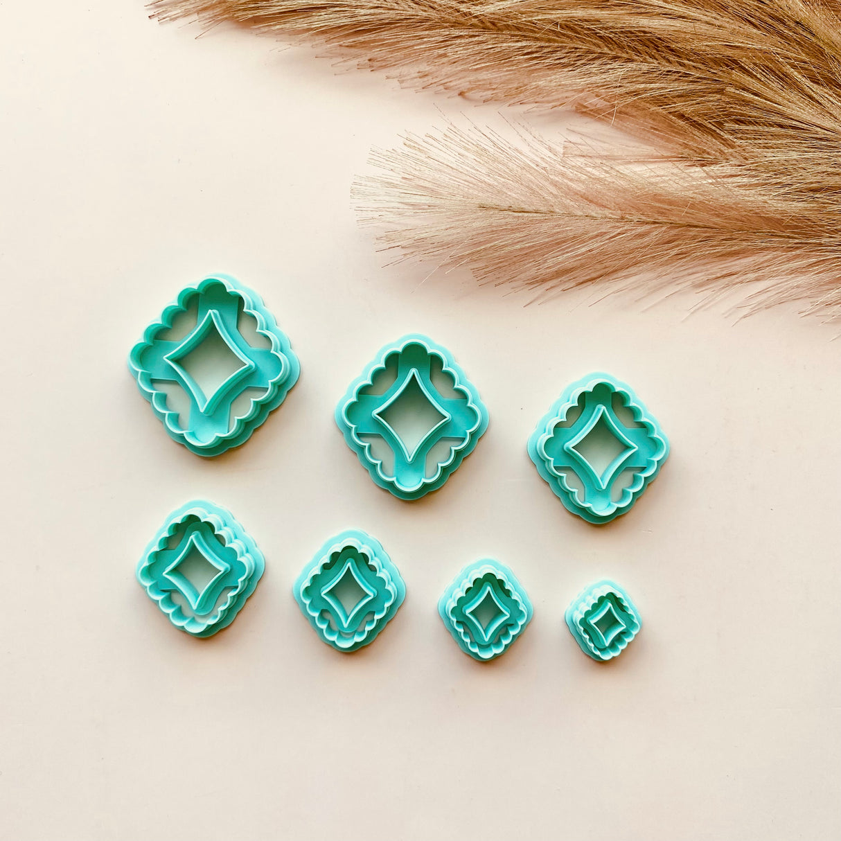 Scalloped Diamond Hoopla Cutter