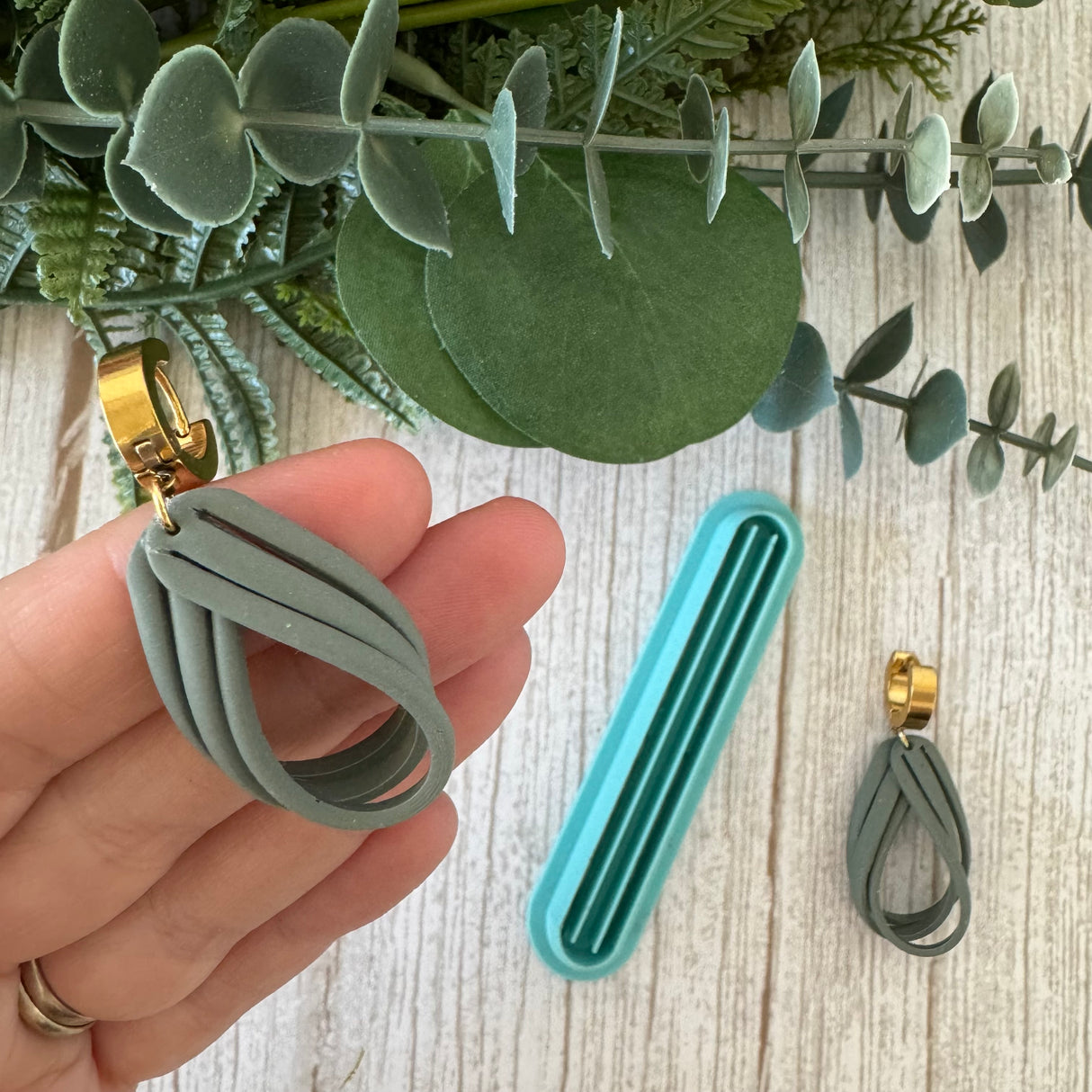 Faux Leather Twist Cutter