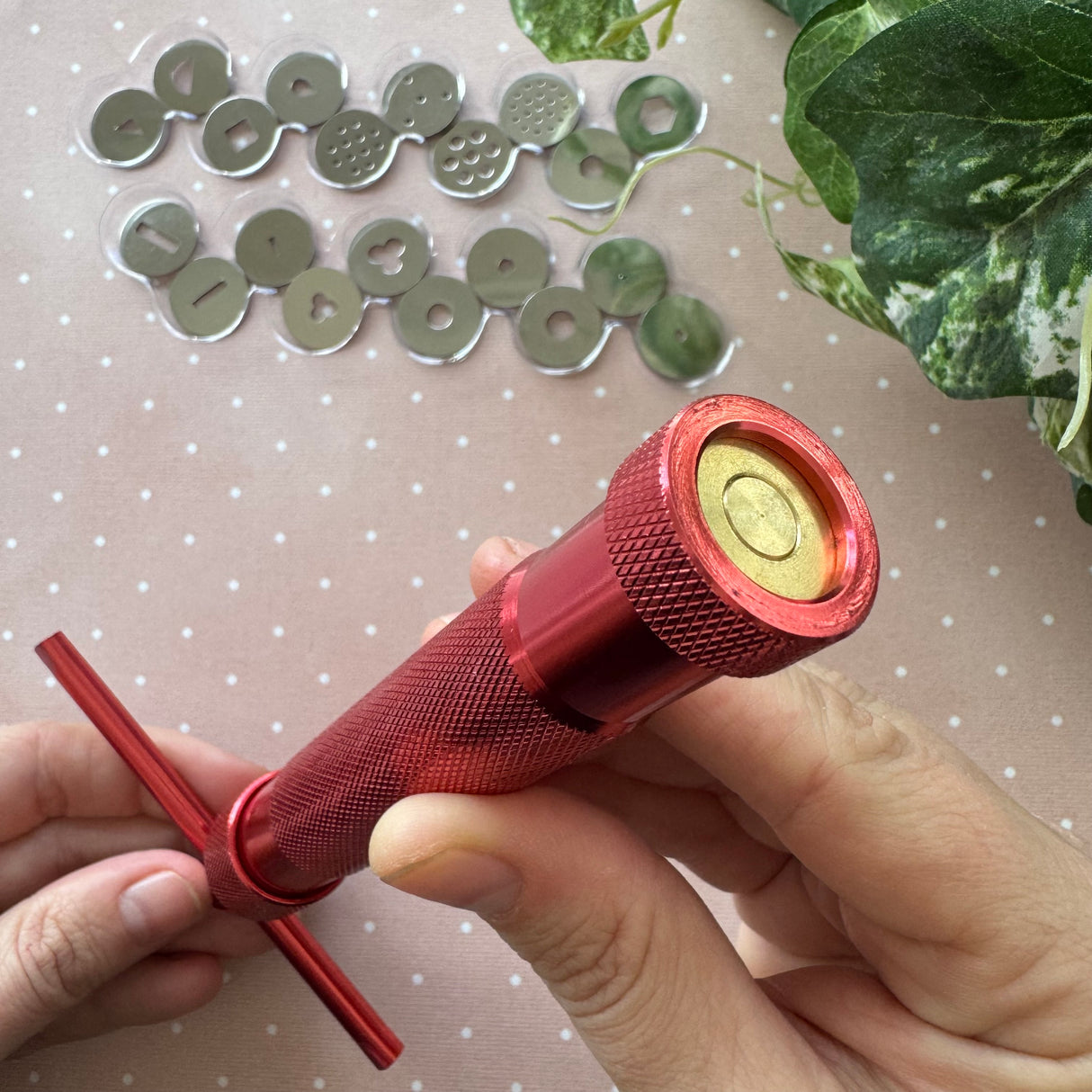 Clay Extruder