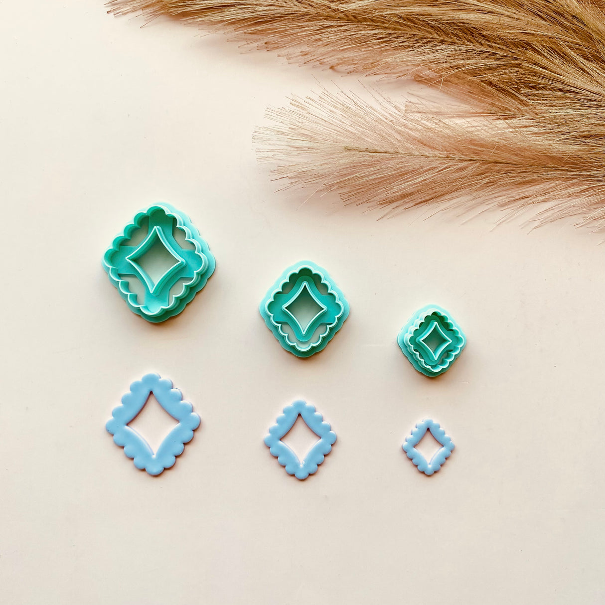 Scalloped Diamond Hoopla Cutter