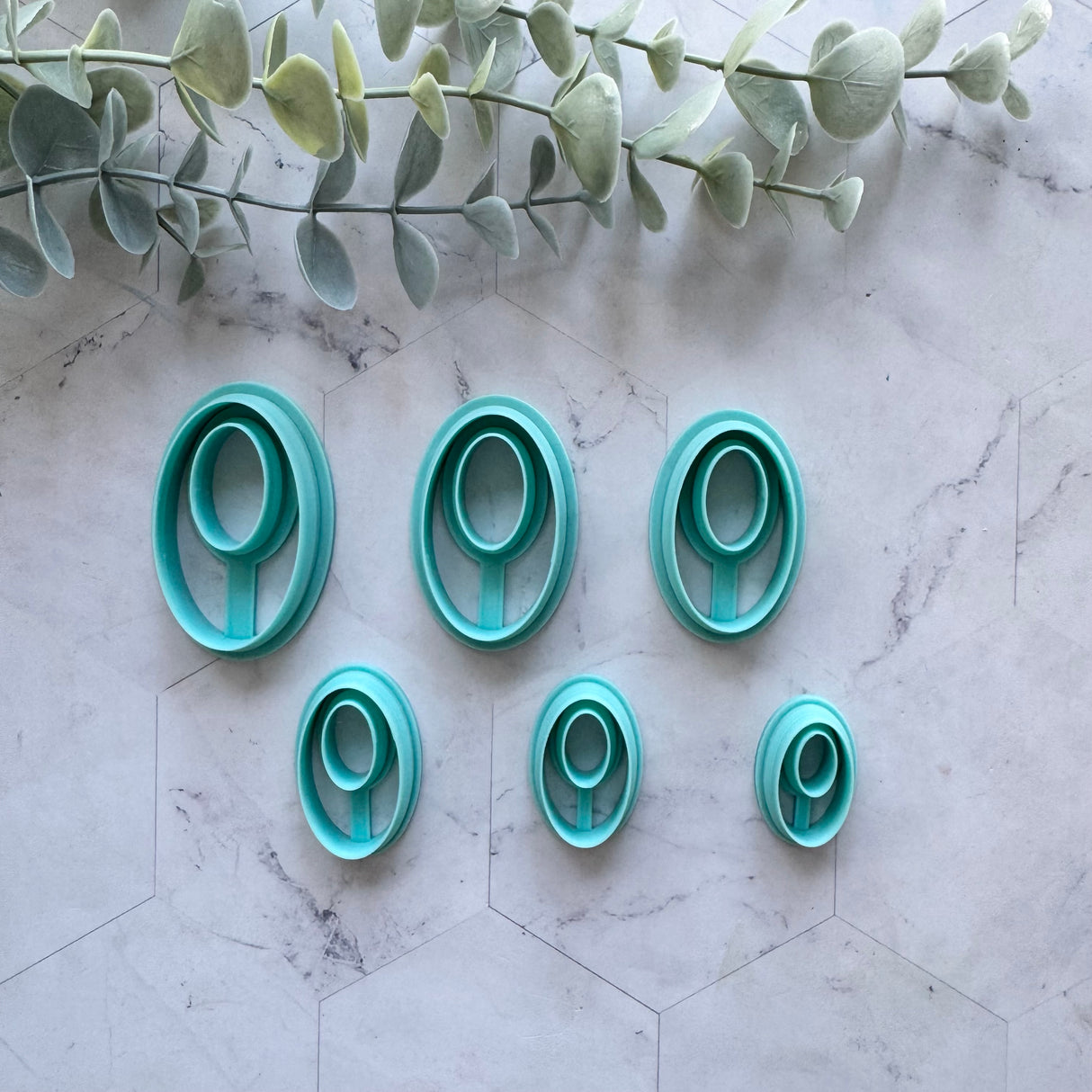 Retro Oval Hoopla Cutter