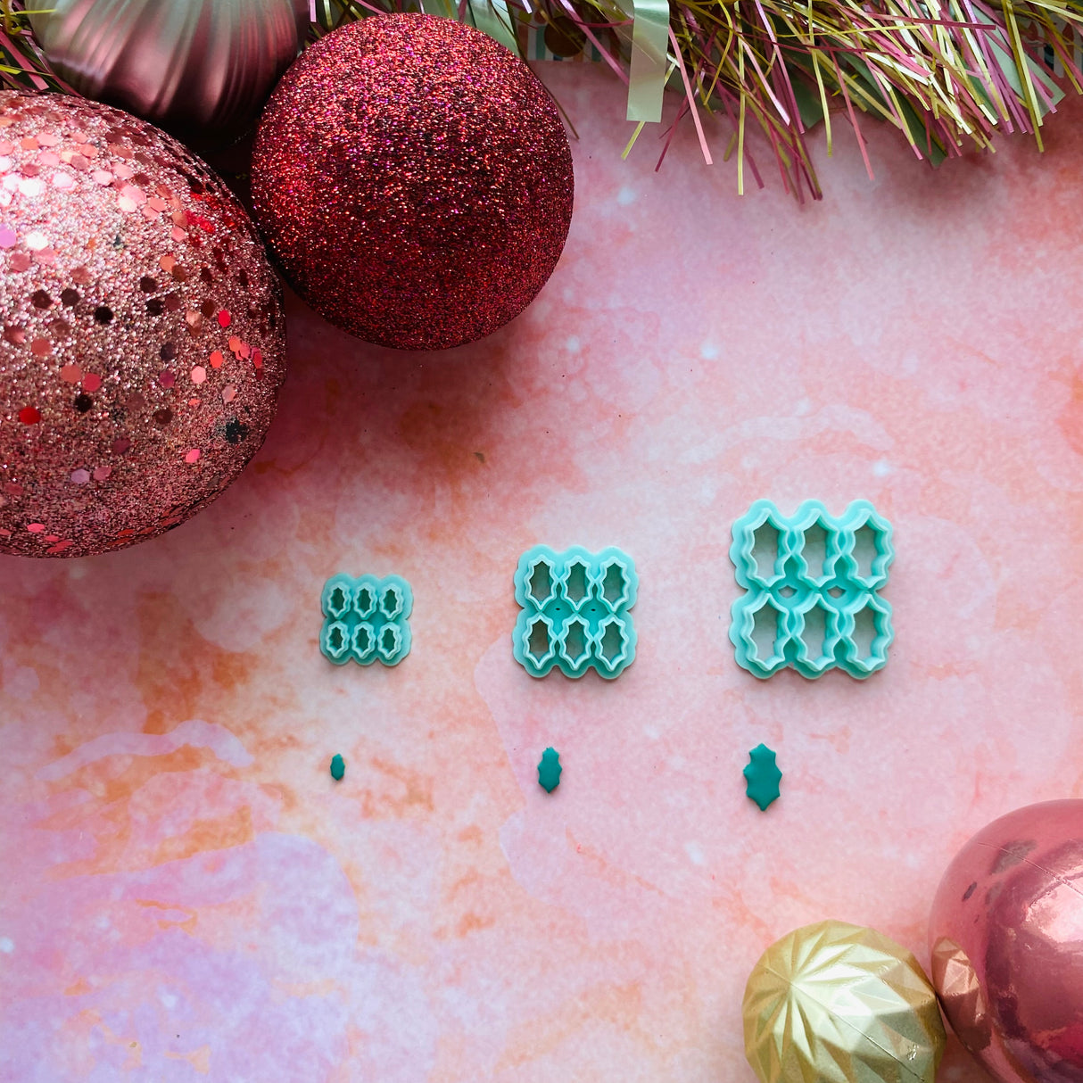 Christmas Floral Multi-cutters