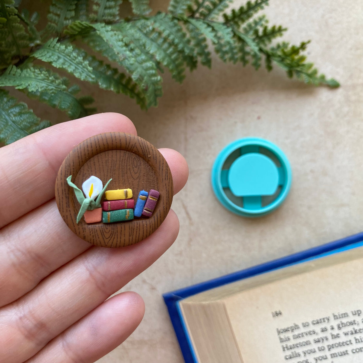 Circle Bookshelf Cutter