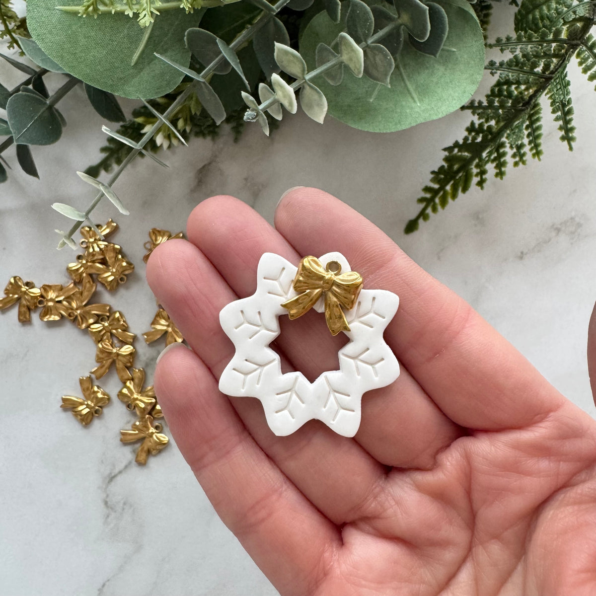 Classic Bow Charms - Gold Plated Stainless Steel - 10 pack