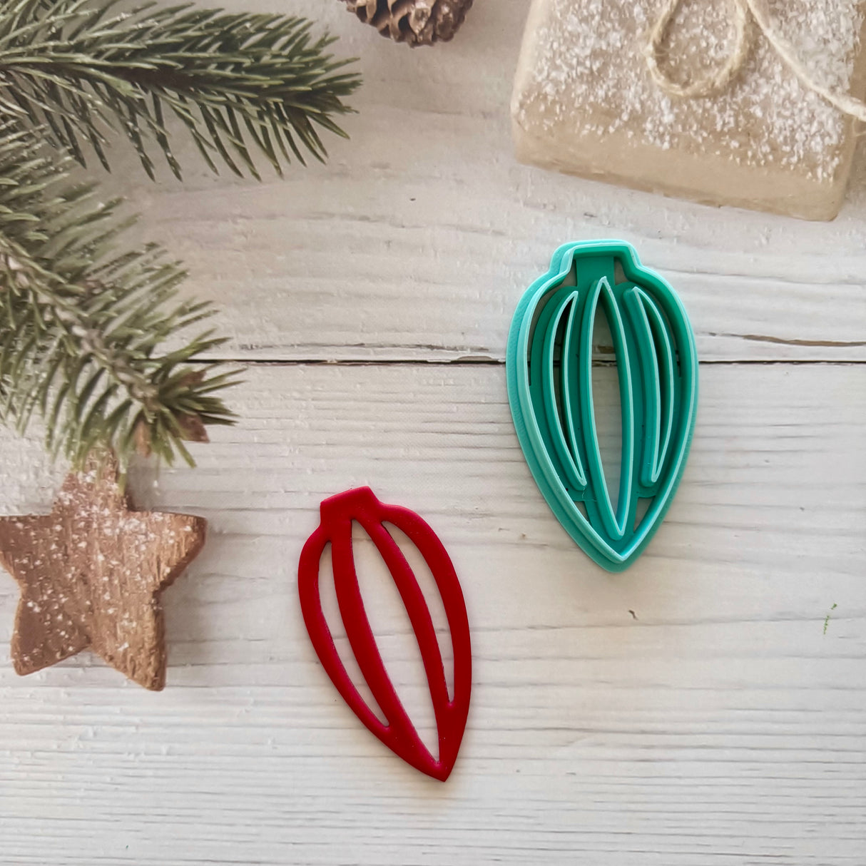 Elongated Bauble Cut-out Decoration Cutter