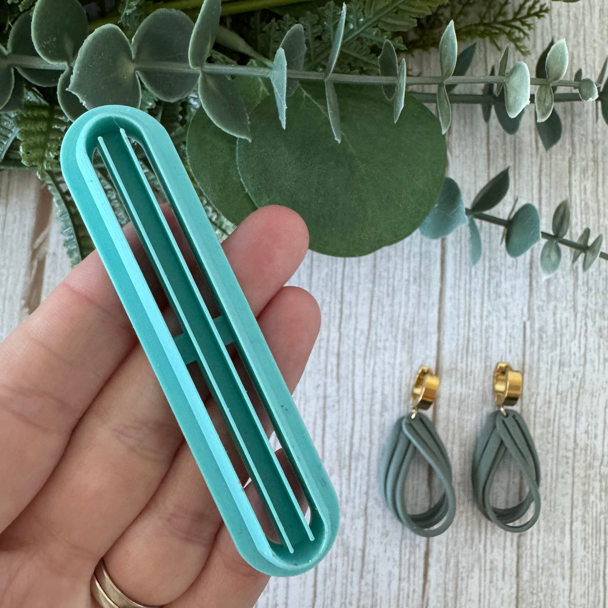 Faux Leather Twist Cutter