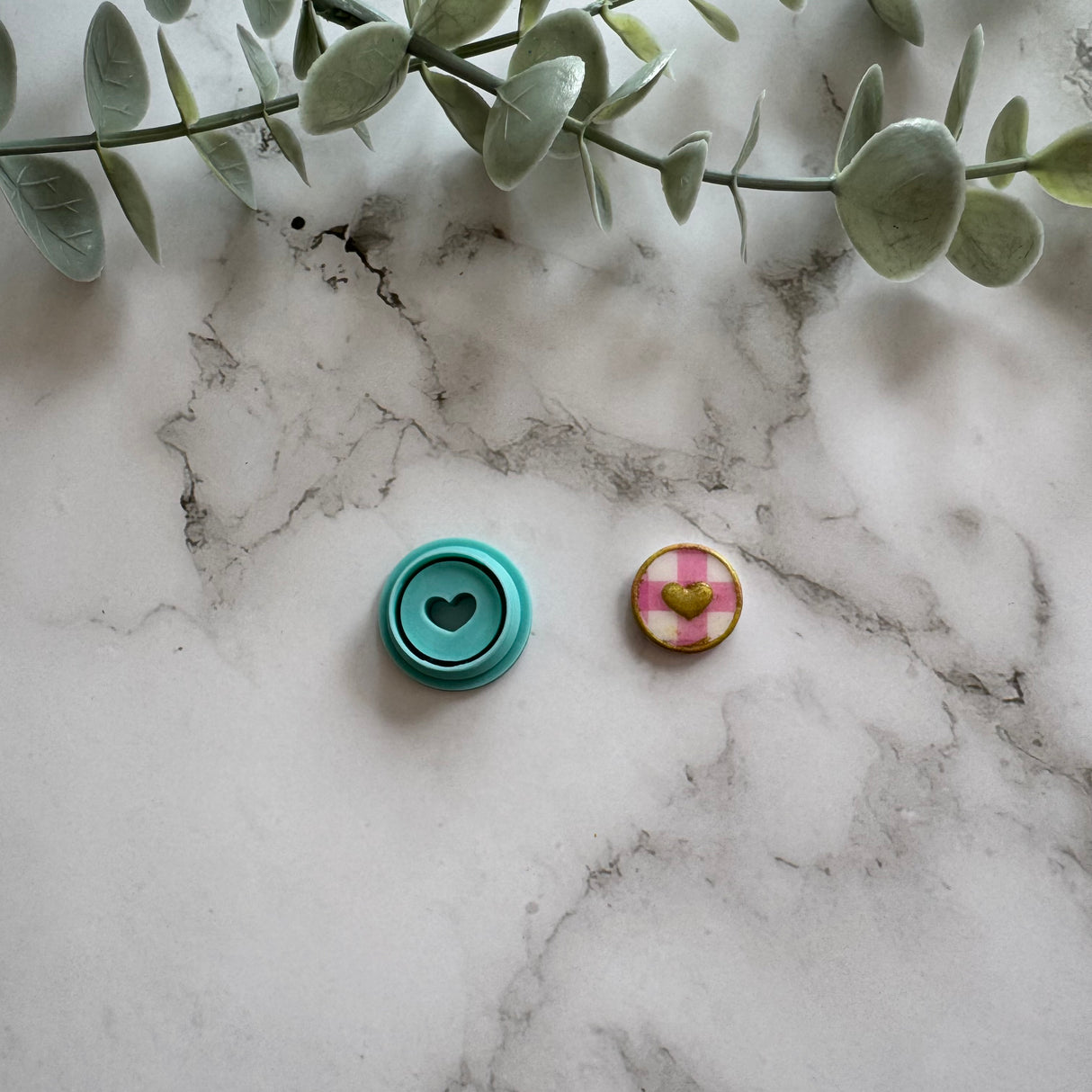 Love Heart Faux Enamel Charm Cutter