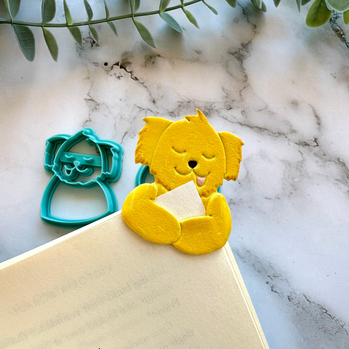 Dog Book Snuggle - Bookmark Cutter Set