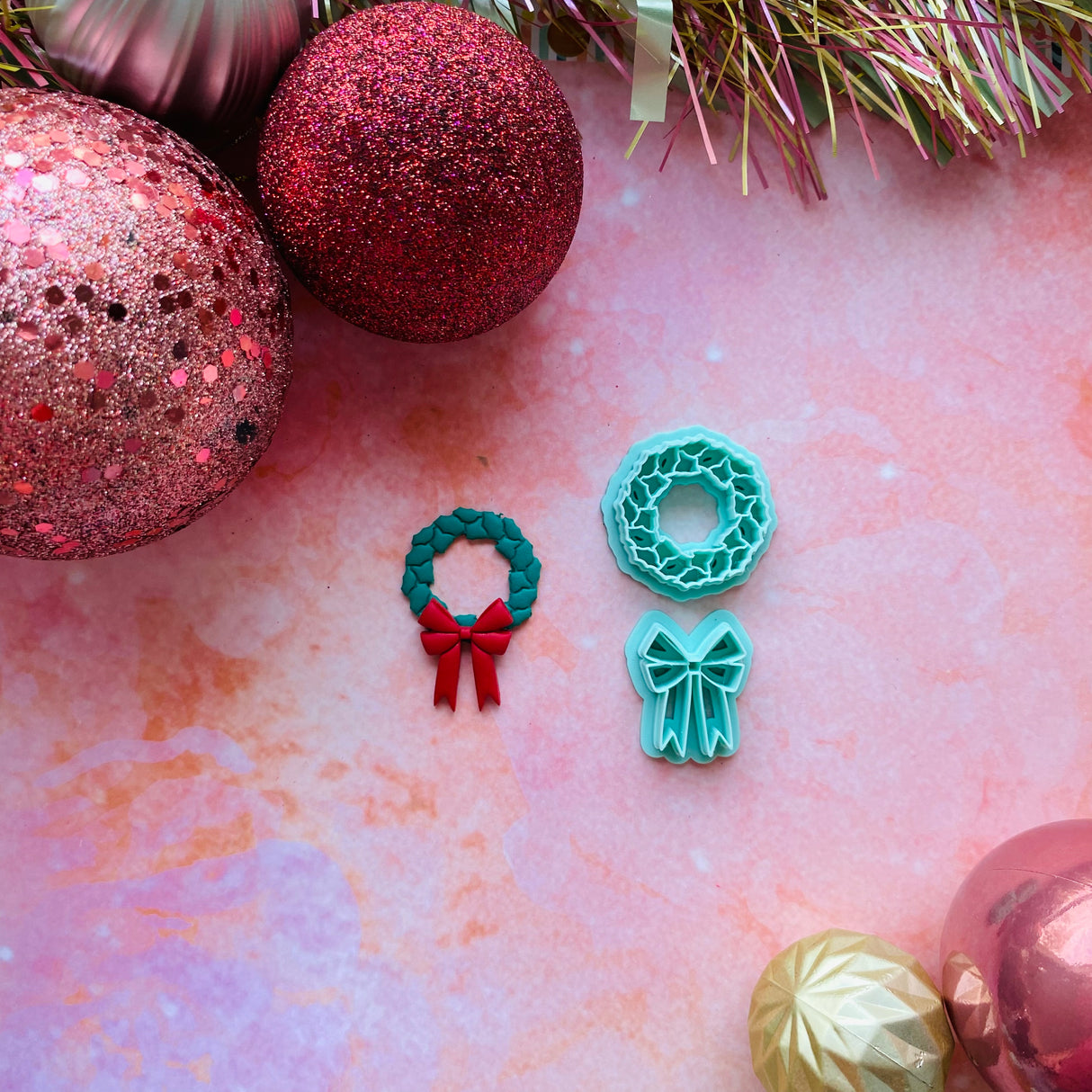 Holly Wreath and Bow Cutter Duo Set