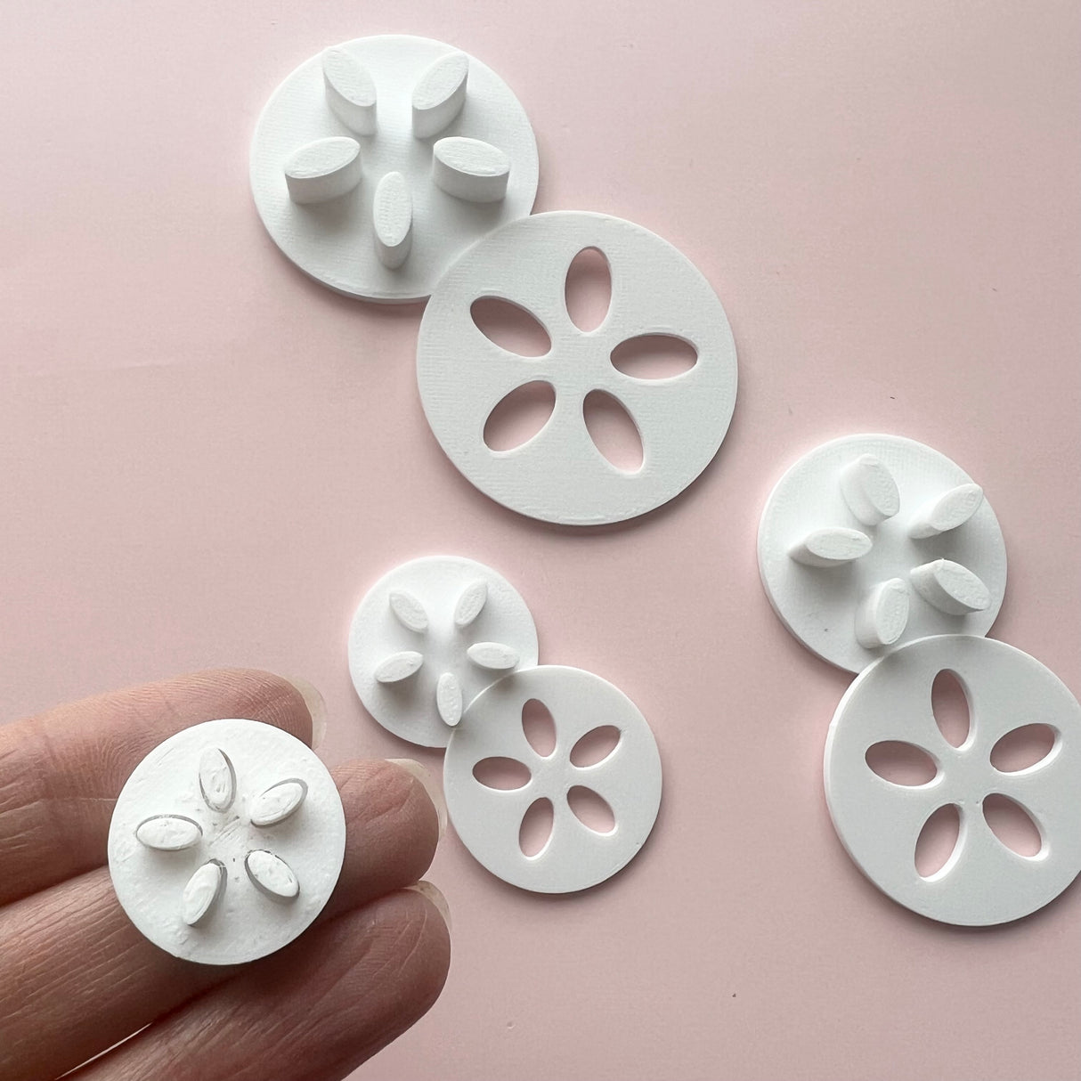 Flower Threads (Thread Guides)