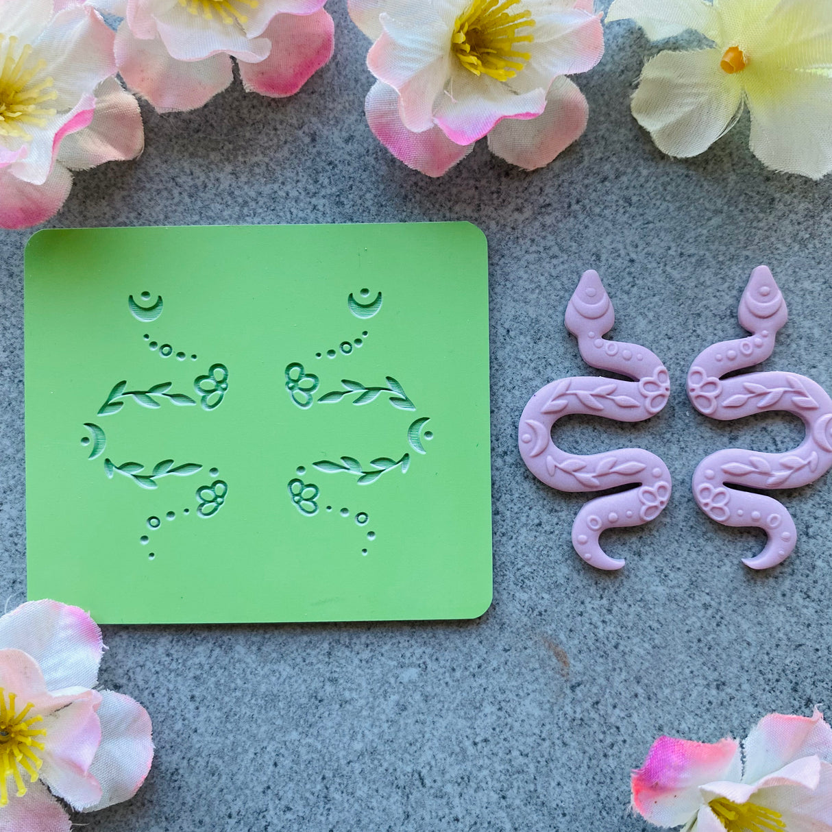 Floral Snakes - Texture Mat