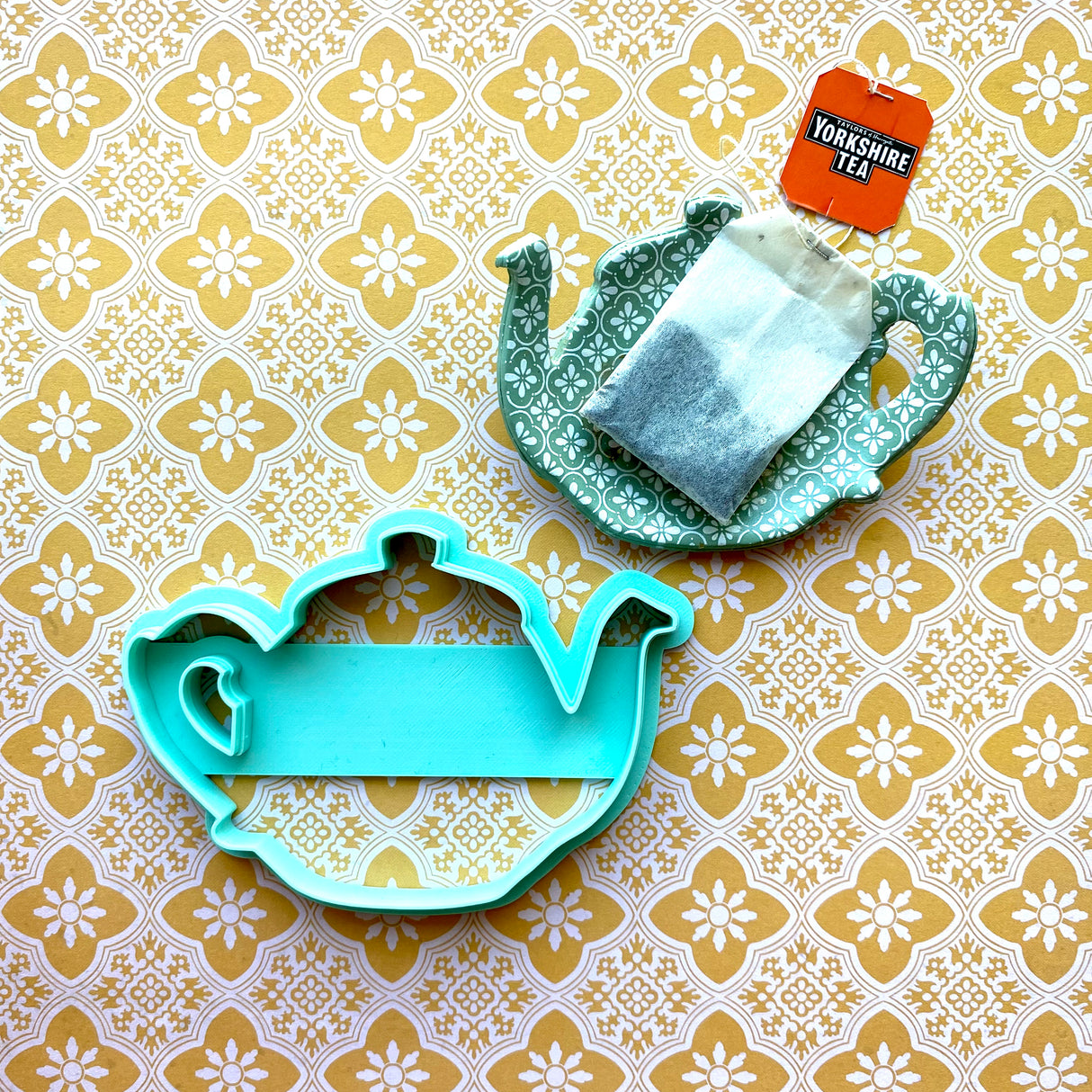 Tea Pot Decor Cutter