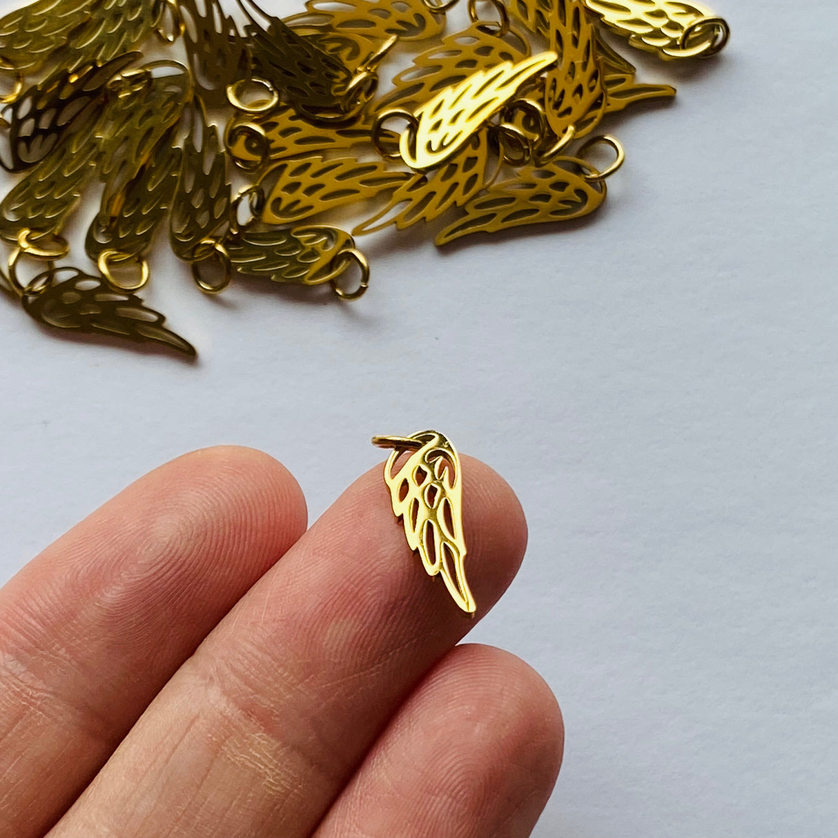 Angel Wing Charms - Gold Plated Stainless Steel - 10 pack