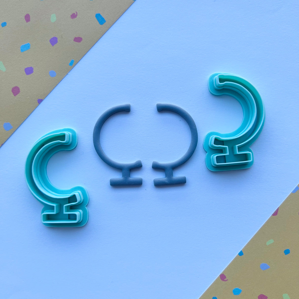 Globe Holder Mirrored Cutter Set