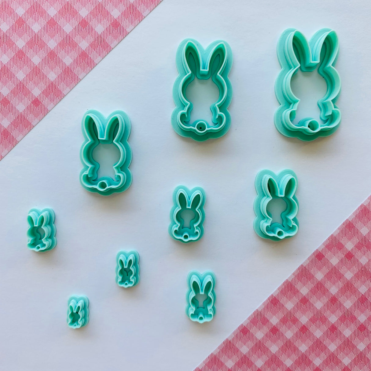 Seated Bunny Cutter