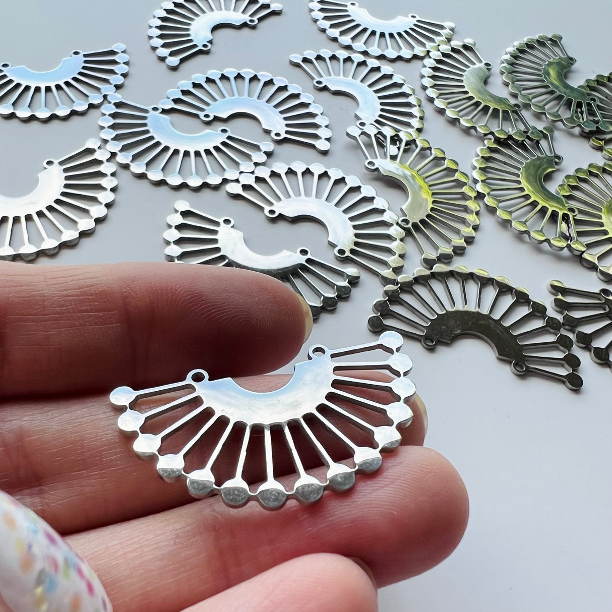 Rising Sun Charms - Stainless Steel - 10 pack