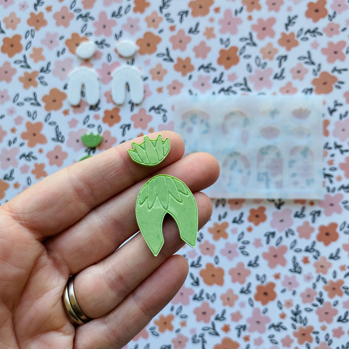 Floral Arches Mould