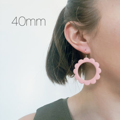 Scalloped Wide Circle Hoopla Cutter