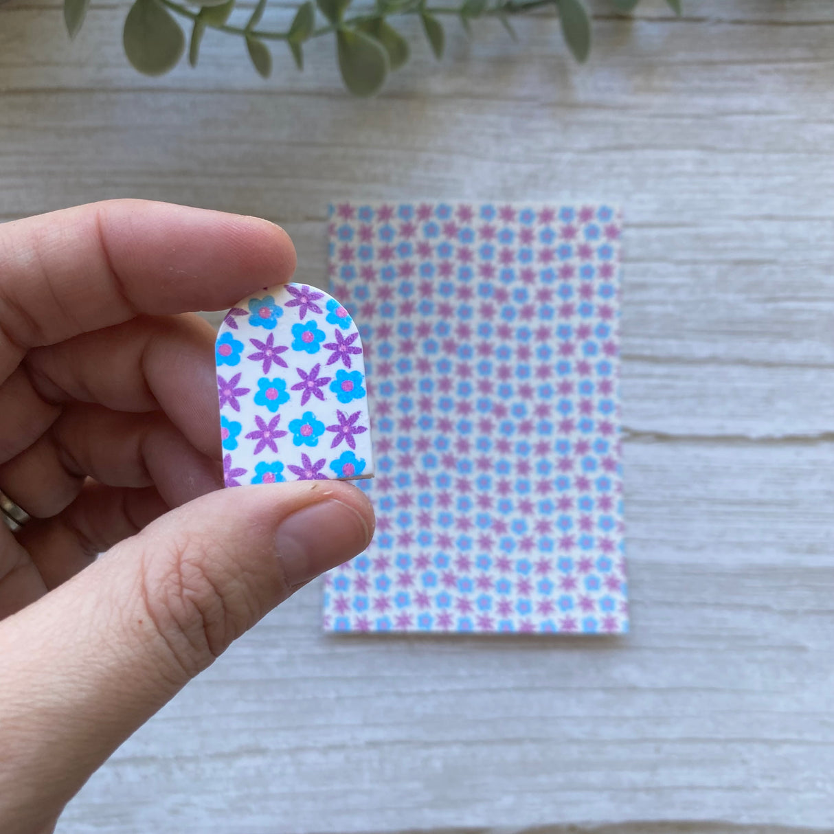 Retro Flowers in Blueberry - Water Soluble Transfer