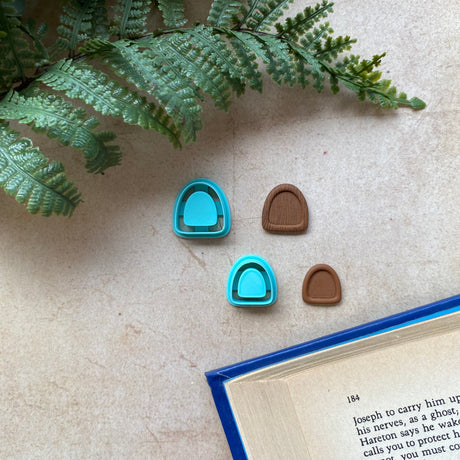 Arch Stud Bookshelf Cutter