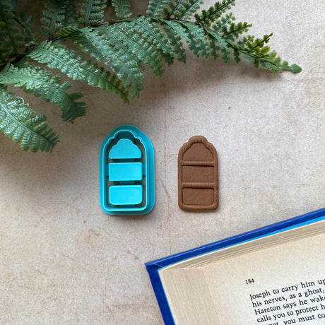 Arabesque Arch Bookshelf Cutter