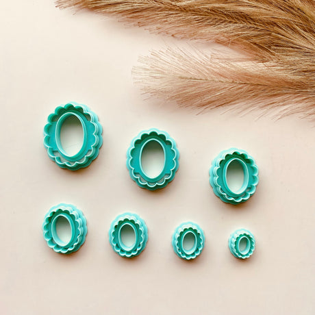 Scalloped Oval Hoopla Cutter