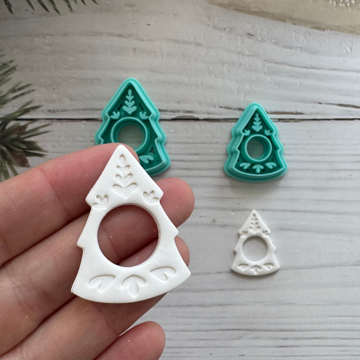Folk Christmas Tree Hoopla Cutter