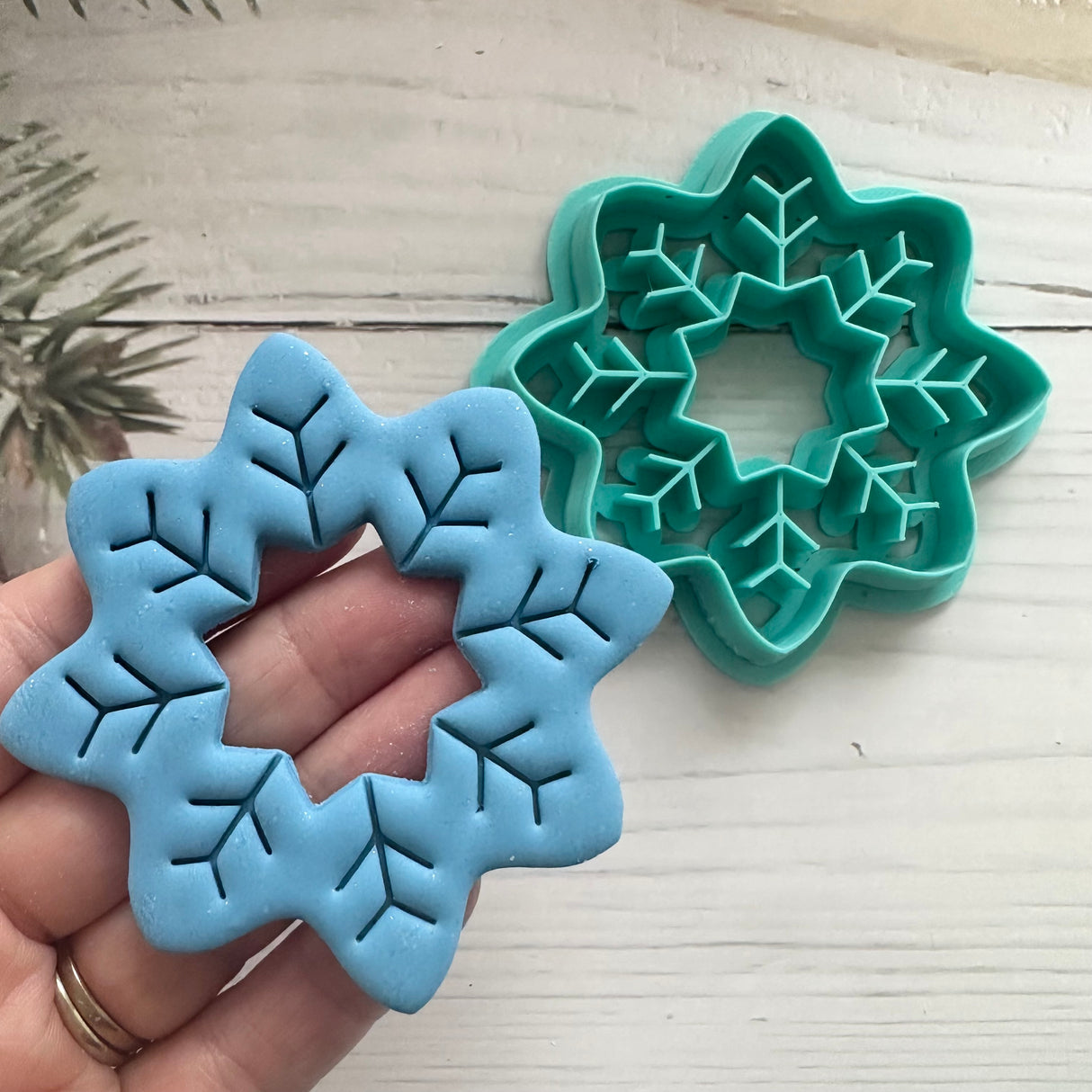 Snowflake Wreath Decoration Cutter