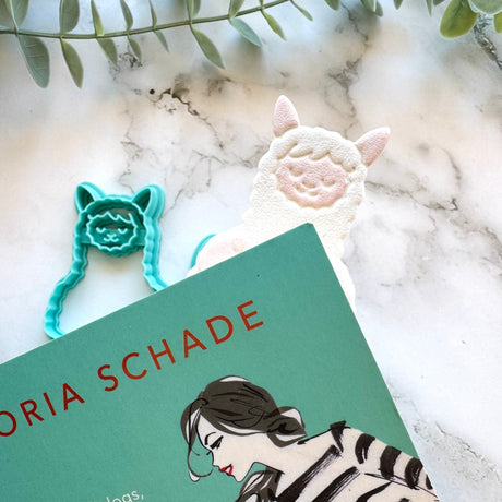 Llama Book Snuggle - Bookmark Cutter Set