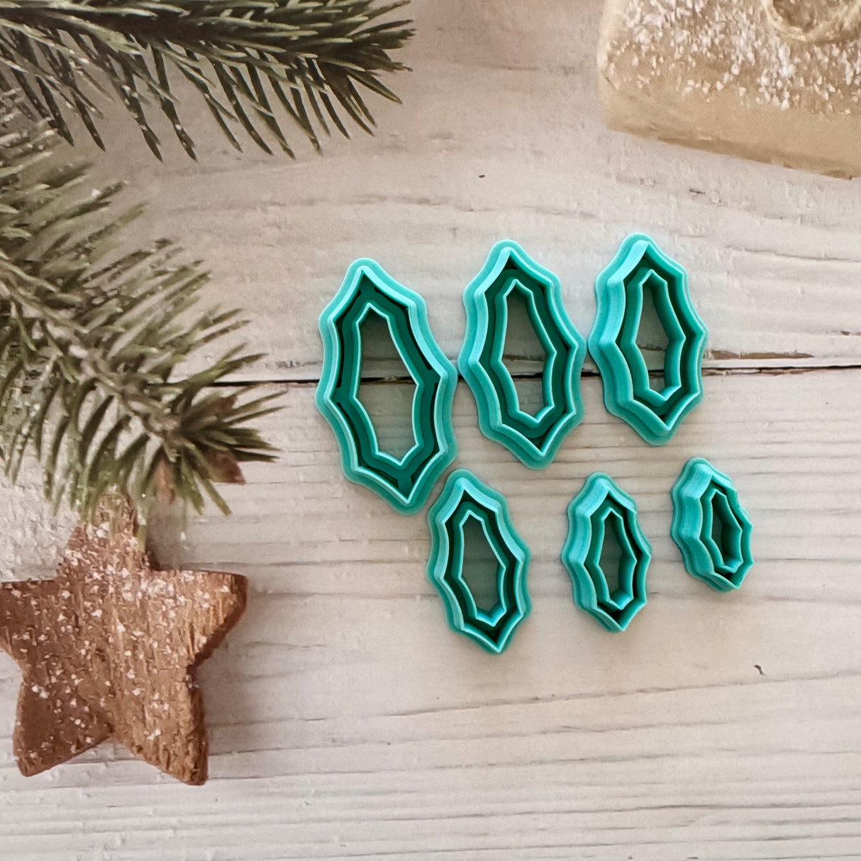 Holly Leaf Hoopla Cutter