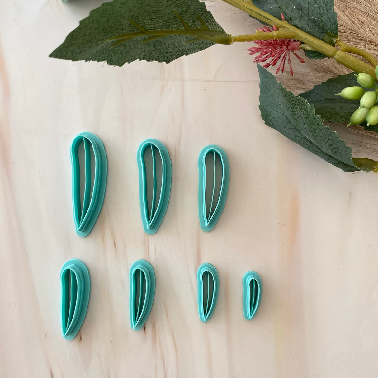 Gum Leaf with Imprint Cutter