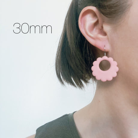 Scalloped Circle Hoopla Cutter