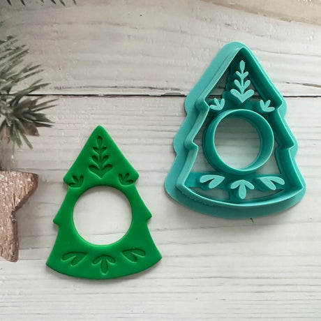 Folk Christmas Tree Hoopla Decoration Cutter