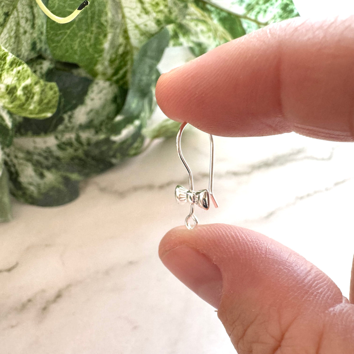 Bow Hook - Bright Silver (Vertical Loop)