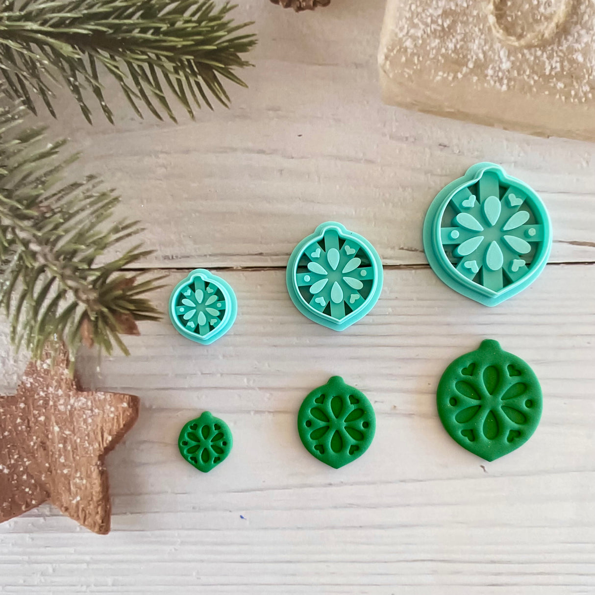 Folk Round Bauble Cutter