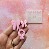 Wreaths and Bows Mould