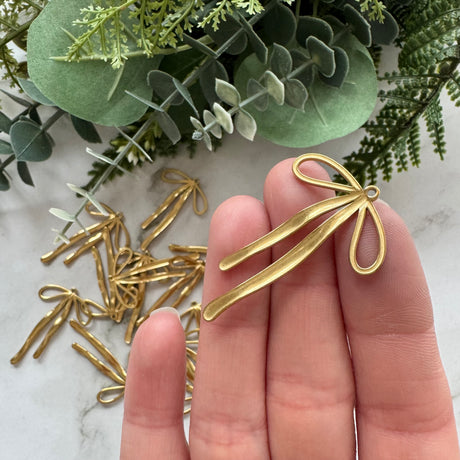 Ribbon Bow Charms - Gold Plated Stainless Steel - 10 pack