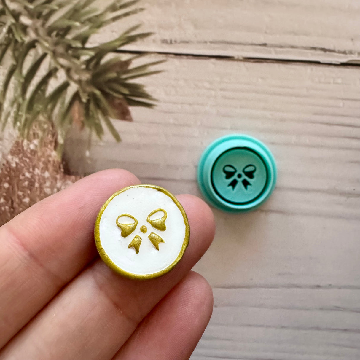 Bow Faux Enamel Charm Cutter