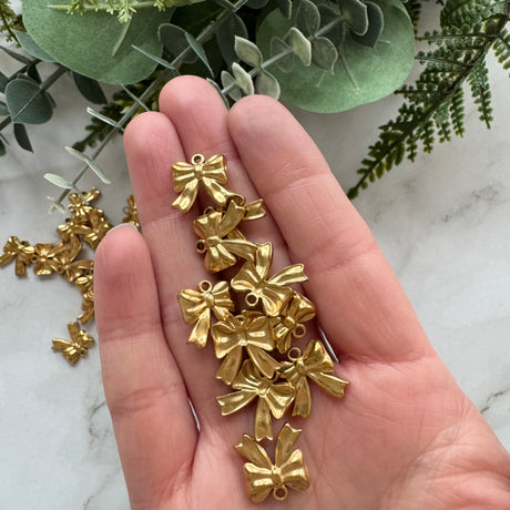Classic Bow Charms - Gold Plated Stainless Steel - 10 pack