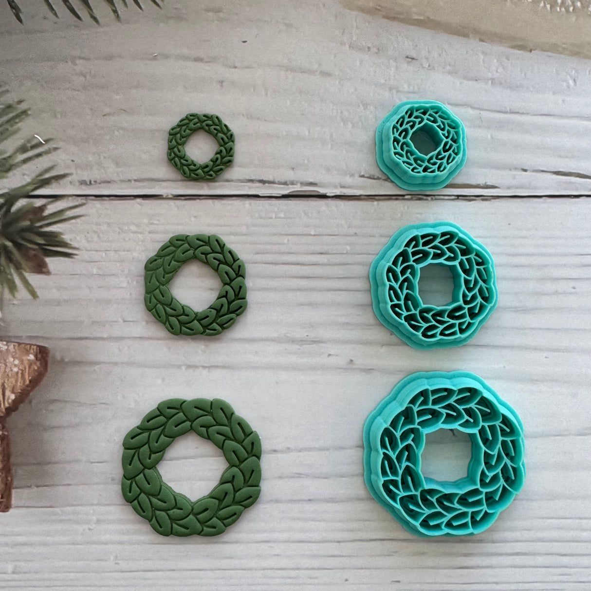 Traditional Wreath with Imprint Cutter
